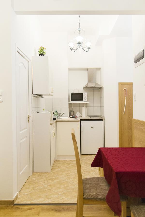Authentic Akacfa Apartment Budapest Exterior photo