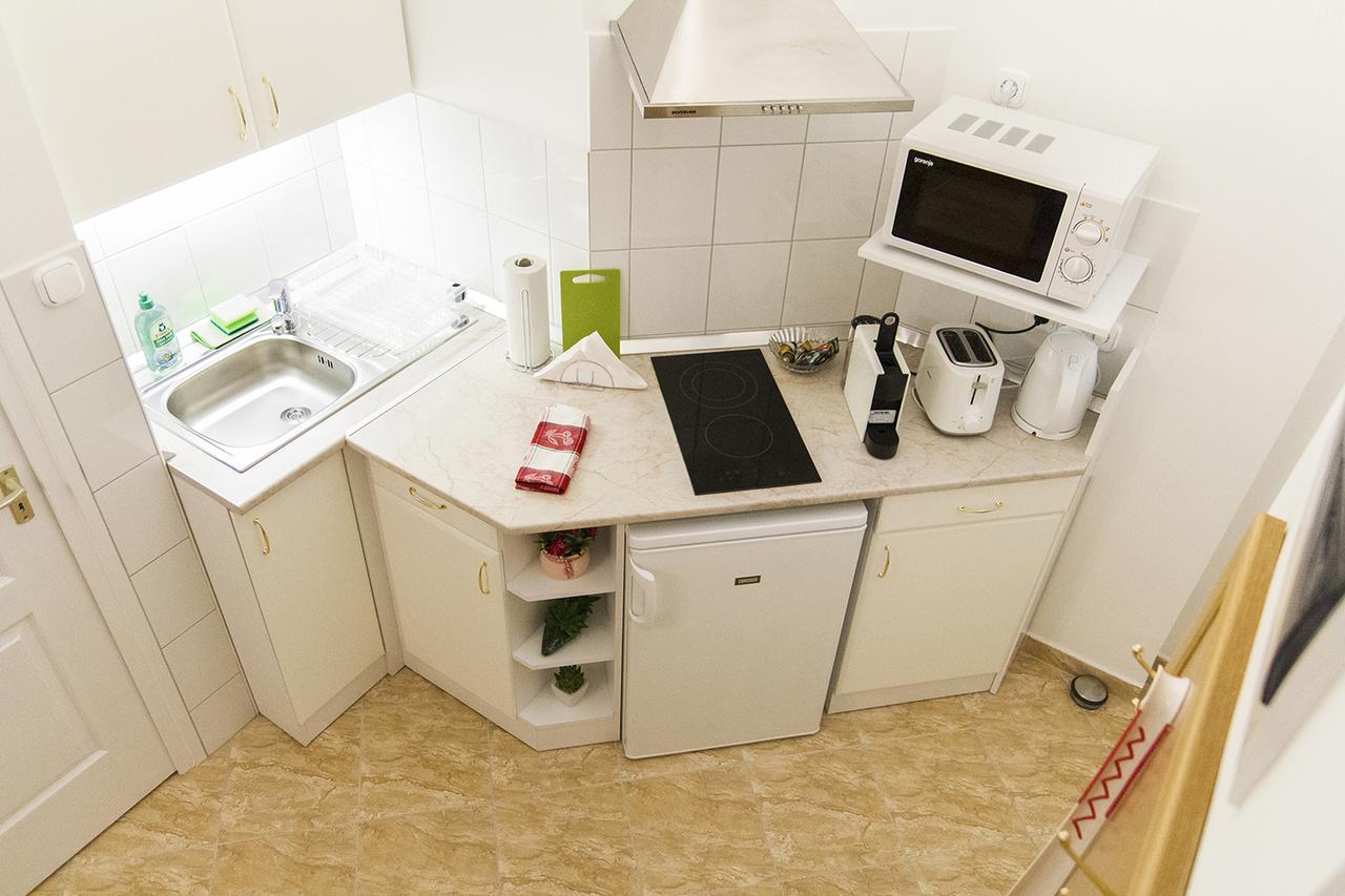 Authentic Akacfa Apartment Budapest Exterior photo